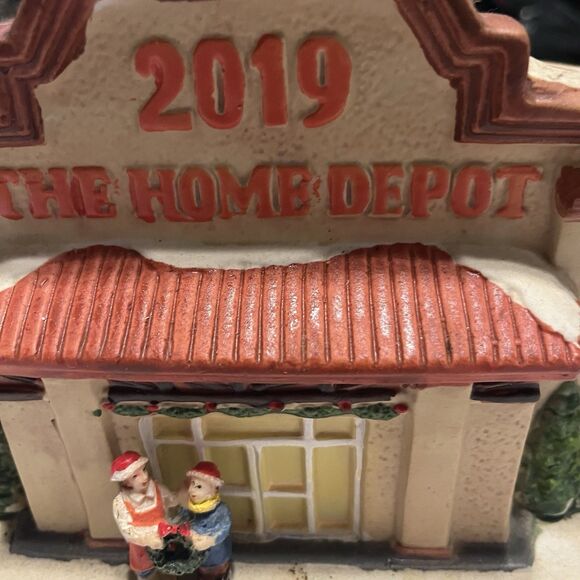 2019 Canterbury Lane Lighted The Home Depot Store Ceramic Christmas In Box READ - Picture 4 of 15